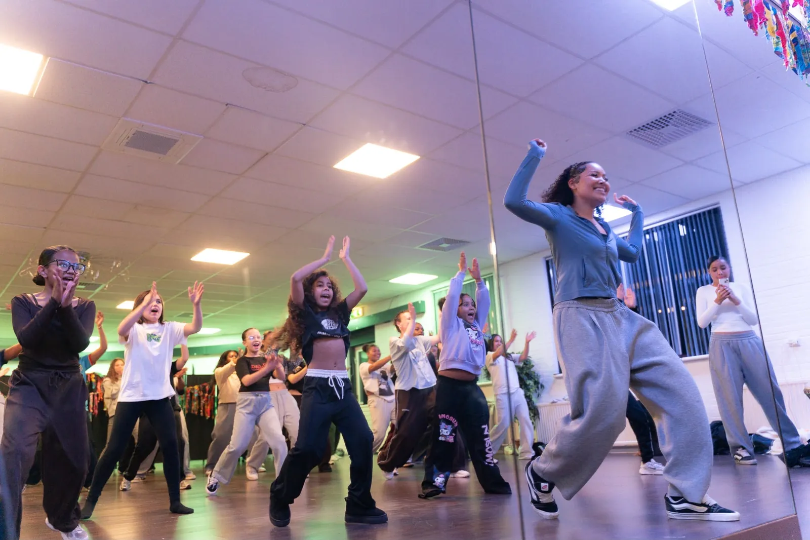 Les Adults bij Equality Dance Studio